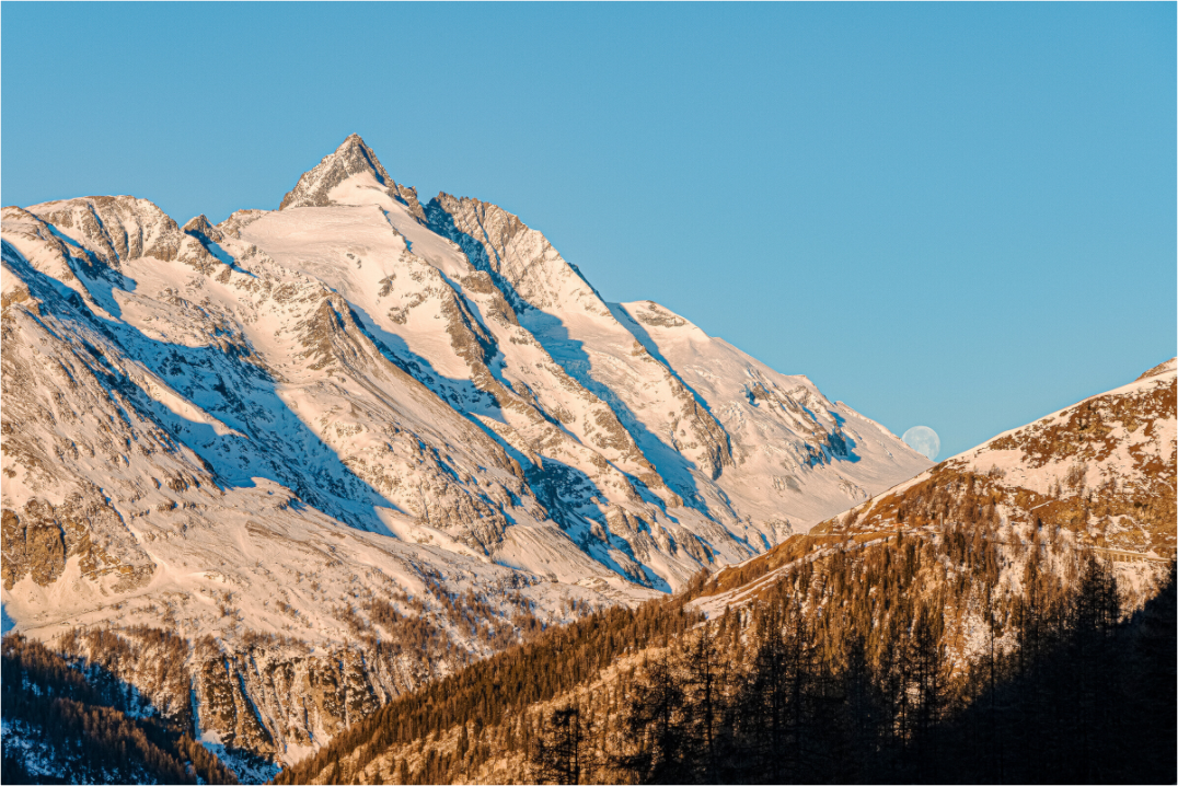 Großglockner bei Sonnenaufgang